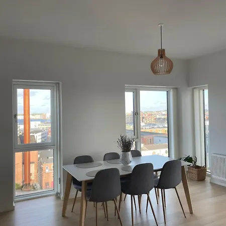 Marina Bay Apartment *